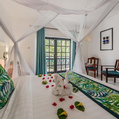 Diani Sea Resort Diani Beach Exterior photo