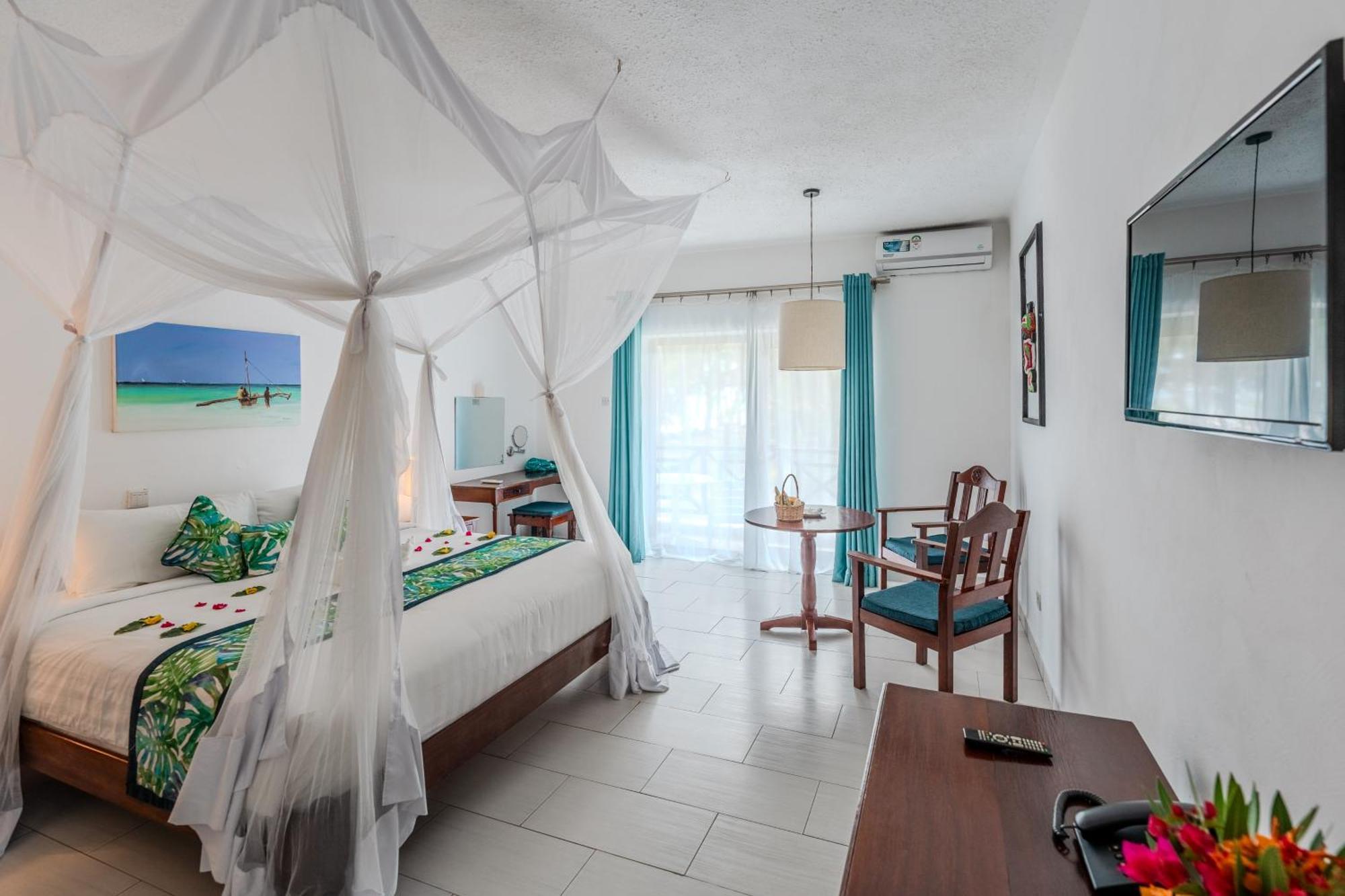 Diani Sea Resort Diani Beach Exterior photo