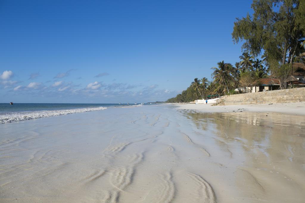 Diani Sea Resort Diani Beach Exterior photo