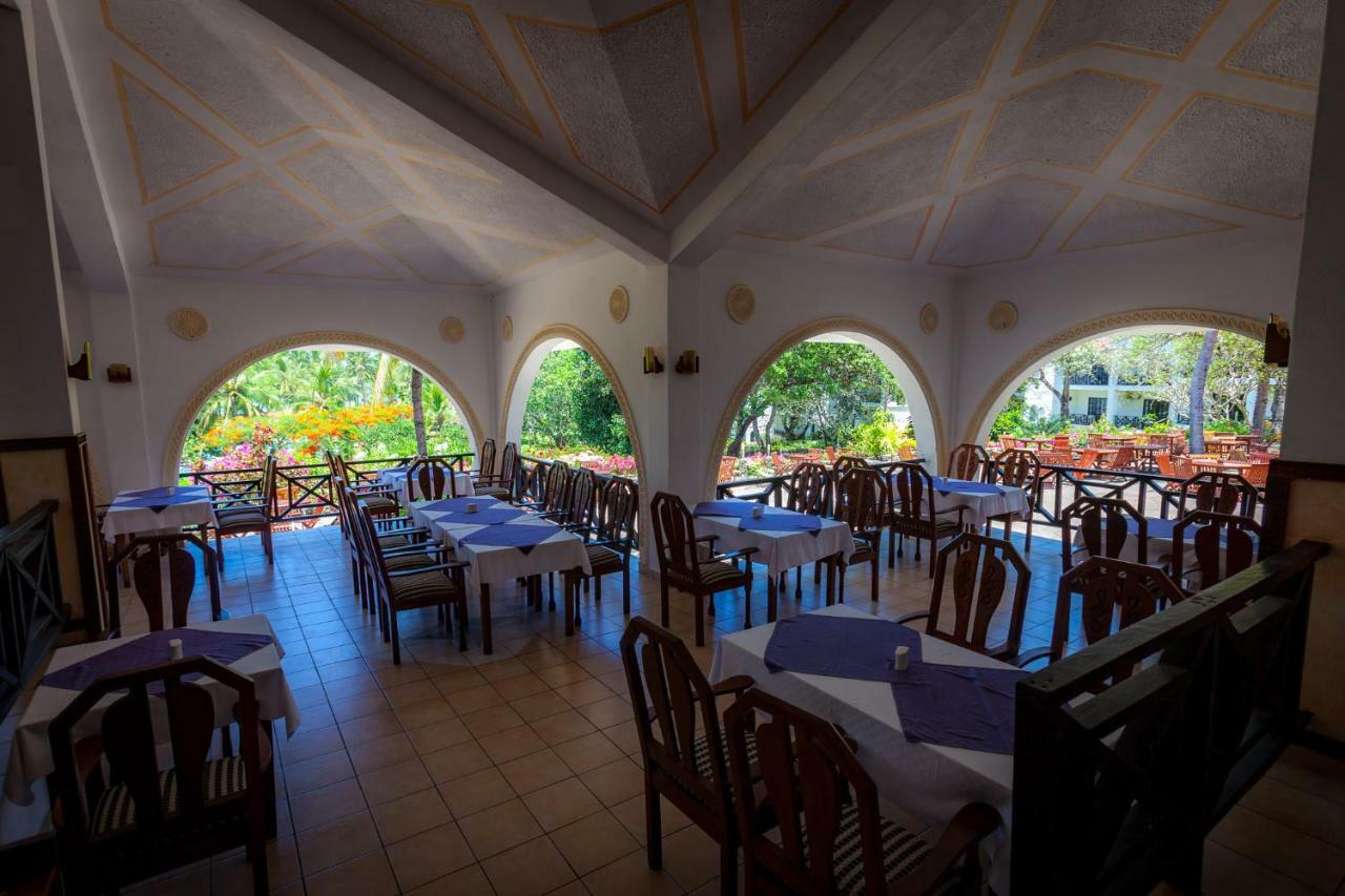 Diani Sea Resort Diani Beach Exterior photo
